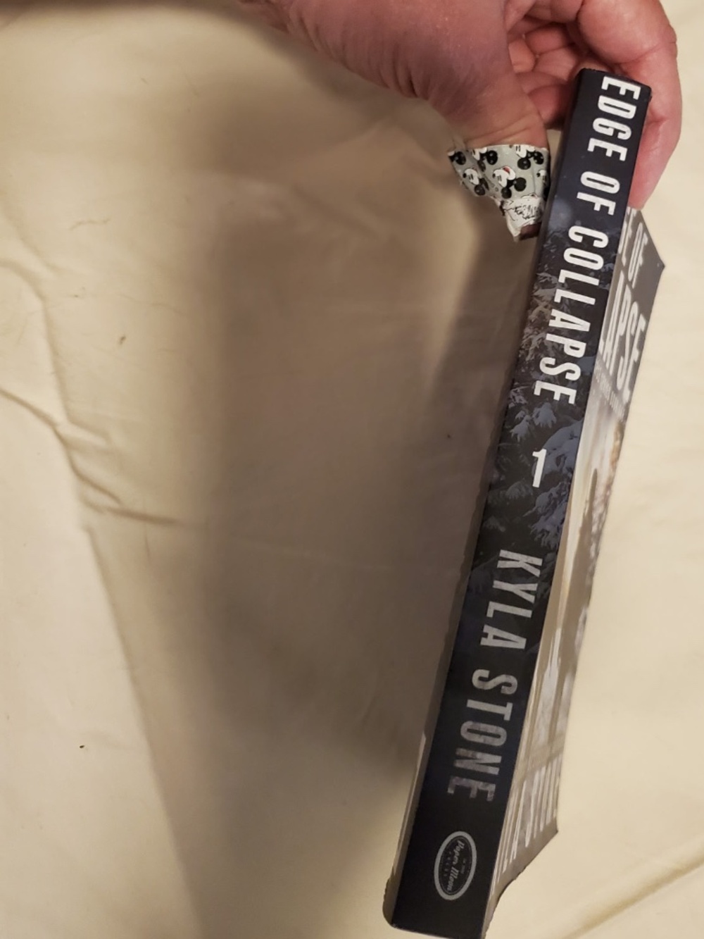 Books - Picture 3 of 9